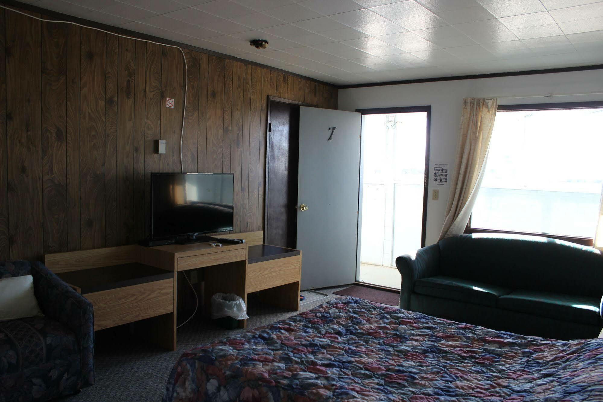 Raval Paradise Motel And Rv Park Youngstown Eksteriør bilde