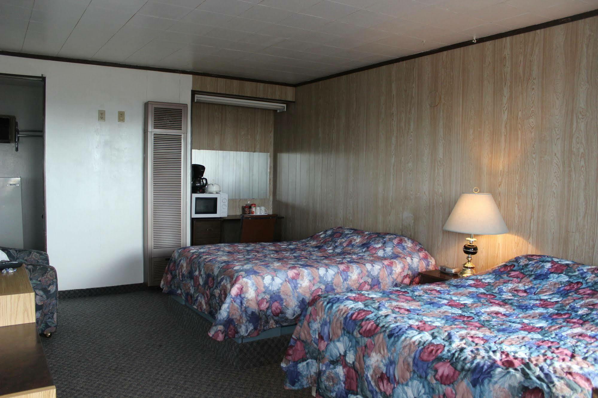 Raval Paradise Motel And Rv Park Youngstown Eksteriør bilde